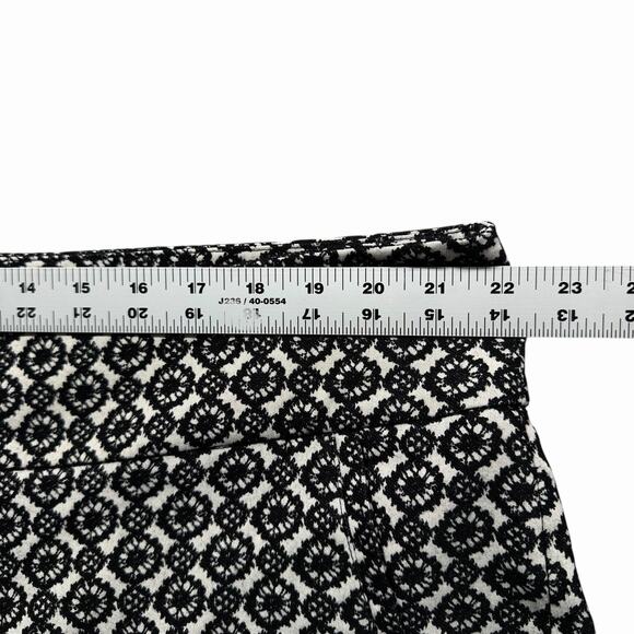 Lane Bryant Tapered Pants Womens Plus Sz 24 Black White Jacquard Stretch - Picture 5 of 10